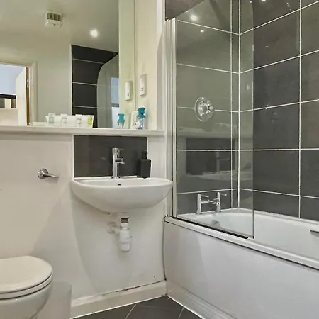 City Centre 1 Bedroom Cozy Apt - With Balcony Birmingham Exterior photo