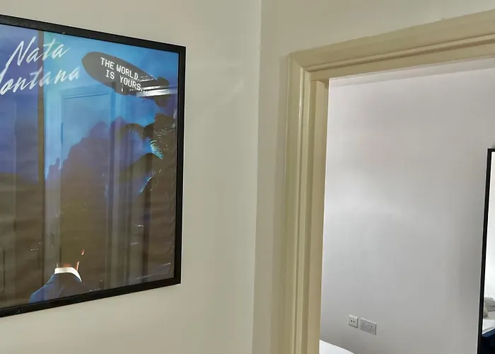 City Centre 1 Bedroom Cozy Apt - With Balcony